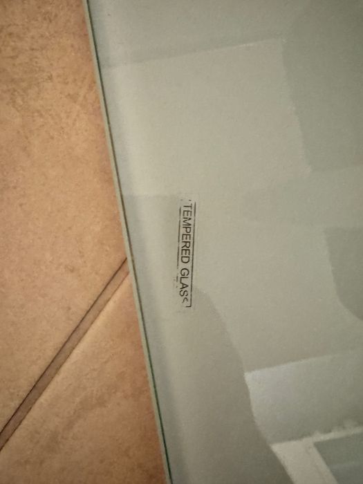 Кухненска маса от темперирано стъкло  80х80