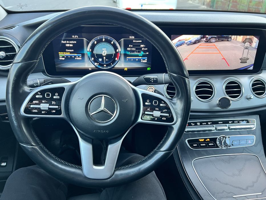 Vand Mercedes E-class 2018/12- starea masini impecabila