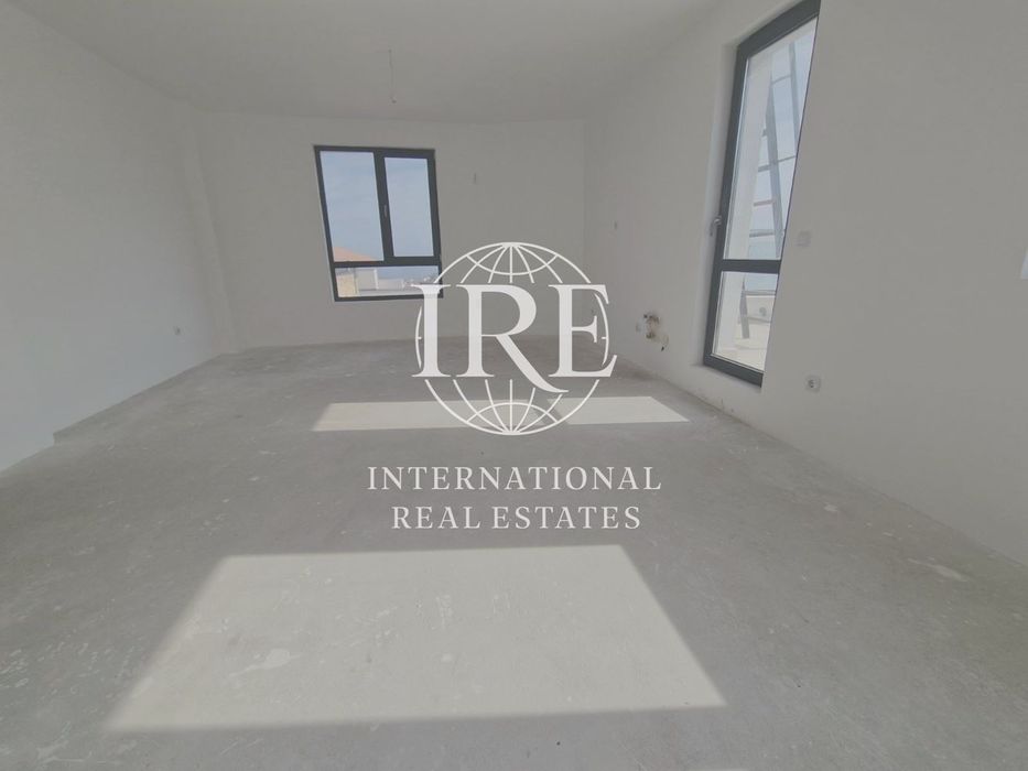 Продава се Четиристаен апартамент в Варна, Виница - 134 кв.м за 1066 €/кв.м - Снимка #3