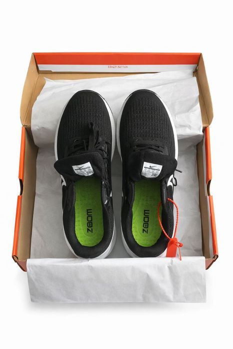 Продам кроссовки Nike Air Zoom.