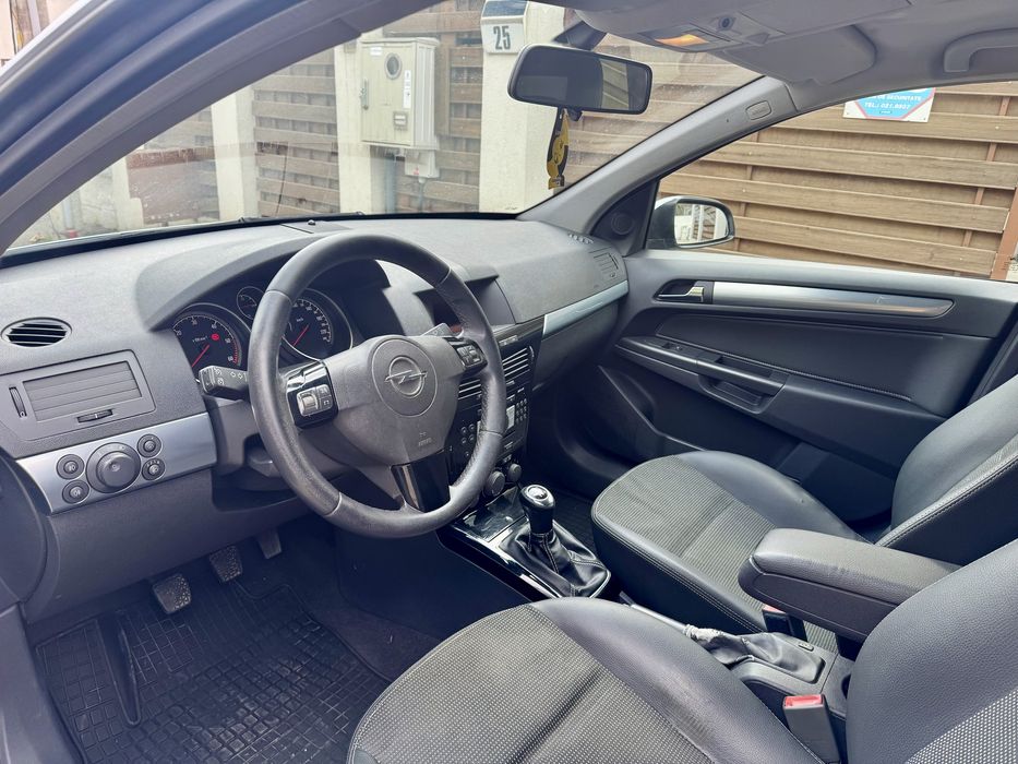 Opel Astra H 2008 1.7 CDTI 6 viteze model Cosmo Full