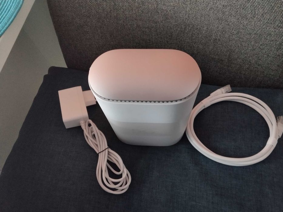 последен модел 5Gрутер за мобилен интернет за сим  карти на Иетел