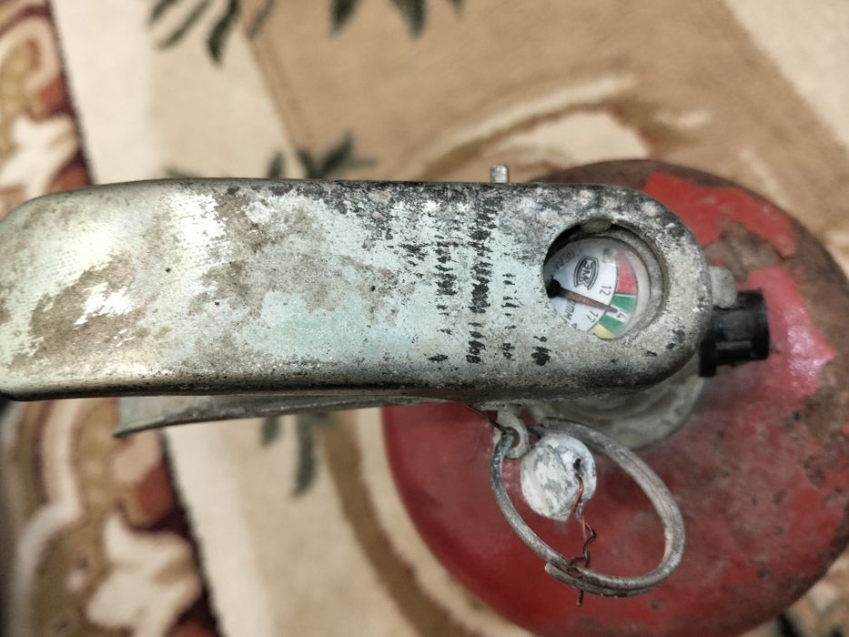 Огнетушитель автомобильный