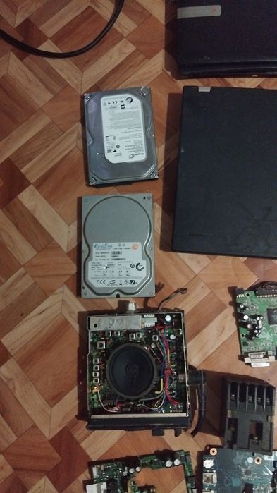 продават се електроника скрап