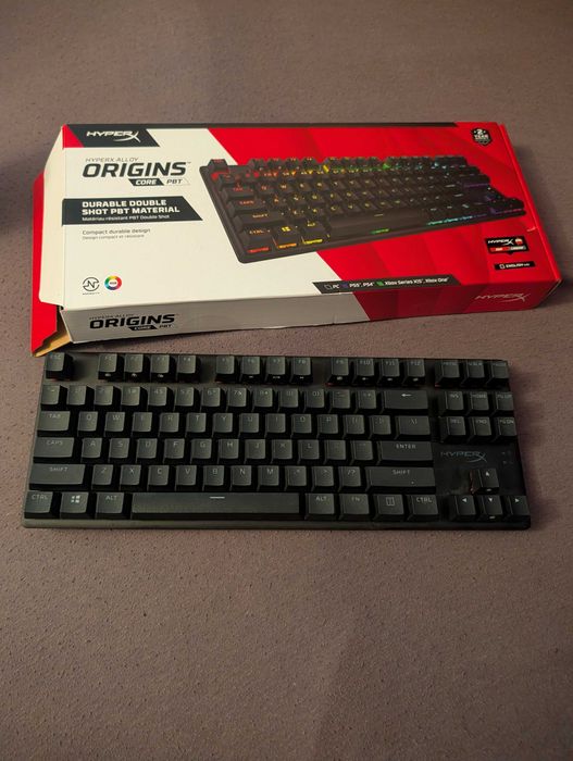 Basilisk V3 pro 35k și hyperx