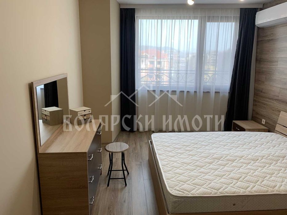 Дава се под наем Двустаен апартамент в Велико Търново, Център - 70 кв.м за 408 € - Снимка #7