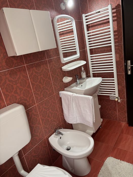 Inchiriez apartament 2 camere zona Unirii / Pta de vechituri