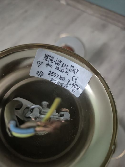 Продам люстры производство Италия