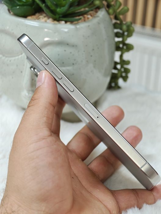 iPhone 16 Pro Max 256 GB 90%