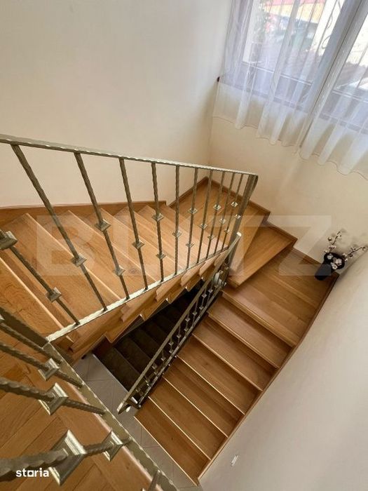 Casa moderna, 4 dormitoare, 300 mp, zona Burdea