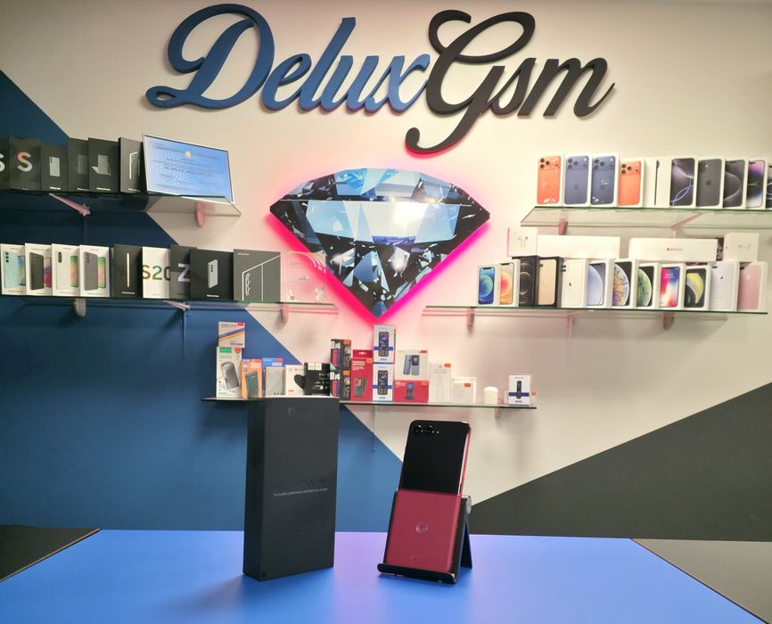 Motorola Razr 60 Ultra / Pantone Rio Red / DeluxGSM