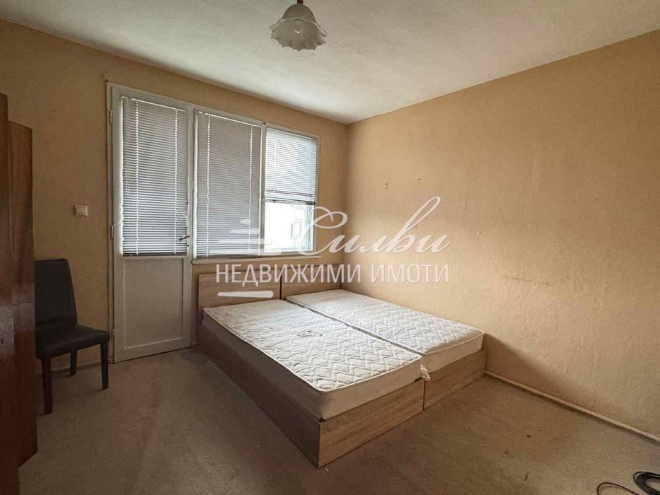 Продава се Четиристаен апартамент в Търговище, Център - 120 кв.м за 468 €/кв.м - Снимка #3