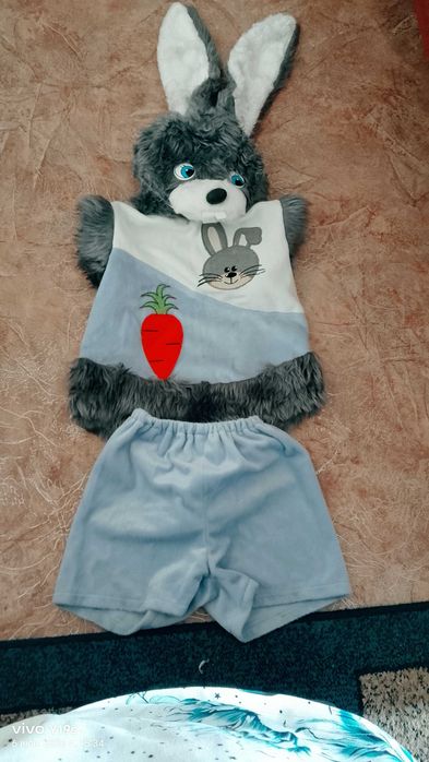Продам костюм зайца