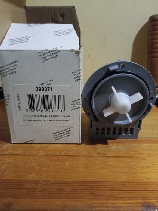 Помпа за пералня