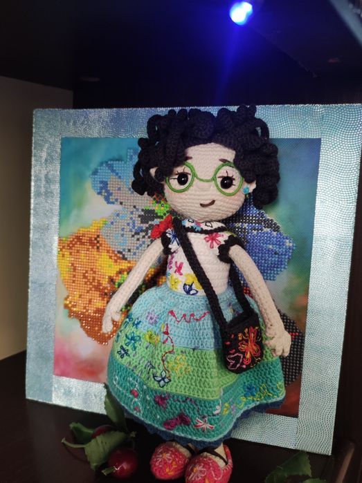 Мирабель из мультфильма Энканто