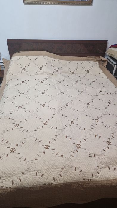 Продам спальный гарнитур