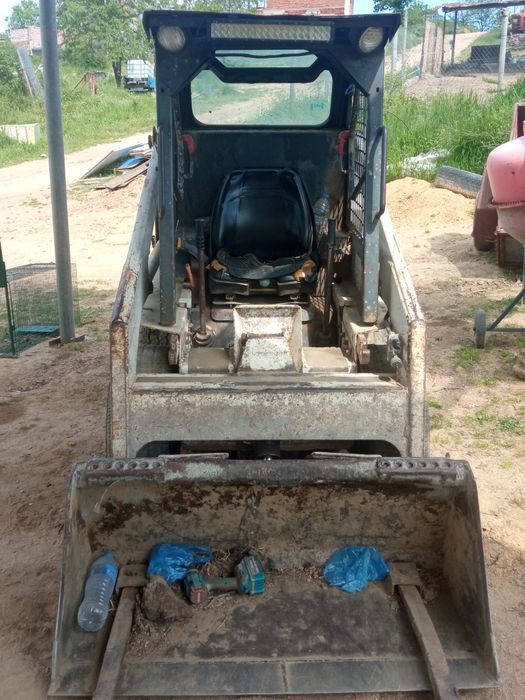 Bobcat 543 мини челен товарач