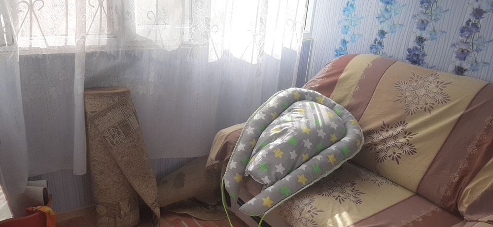 Продаю квартиру улучшенной планировки.