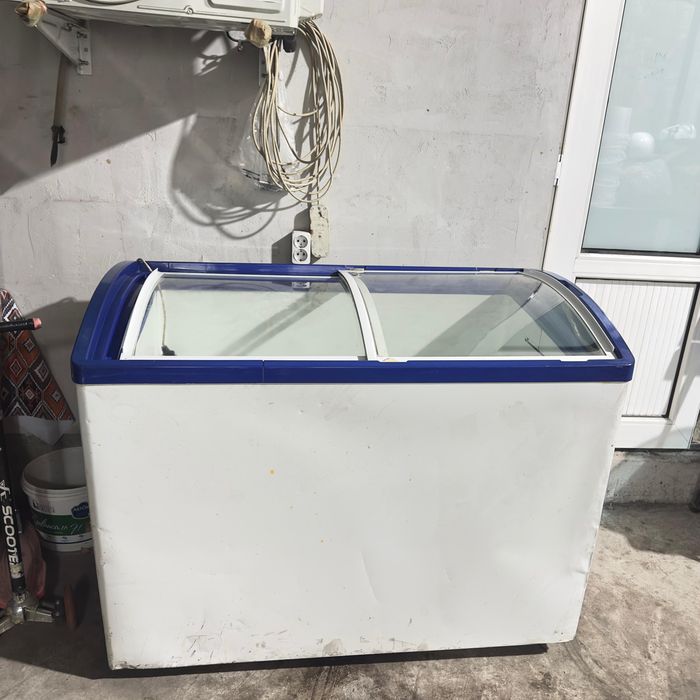Продам морозильник