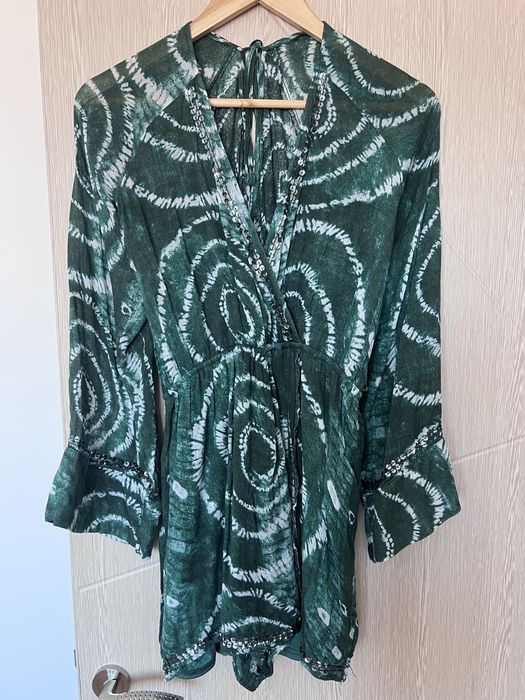 Дамски фееричен гащеризон и рокля Pull and Bear