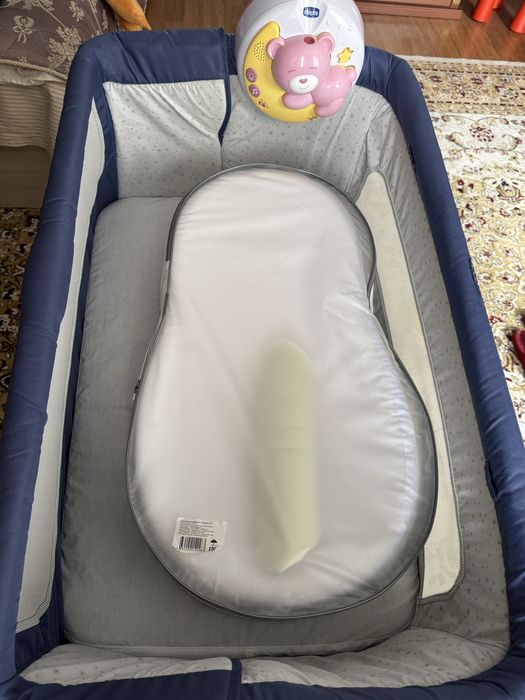 Chicco: Кроватка-манеж Next2Me (мобиль в подарок)