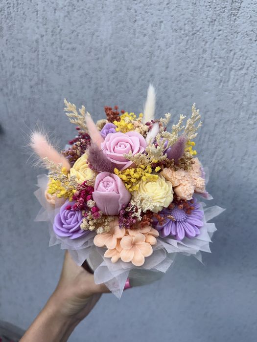Aranjament floral handmade din ceara de soia parfumata
