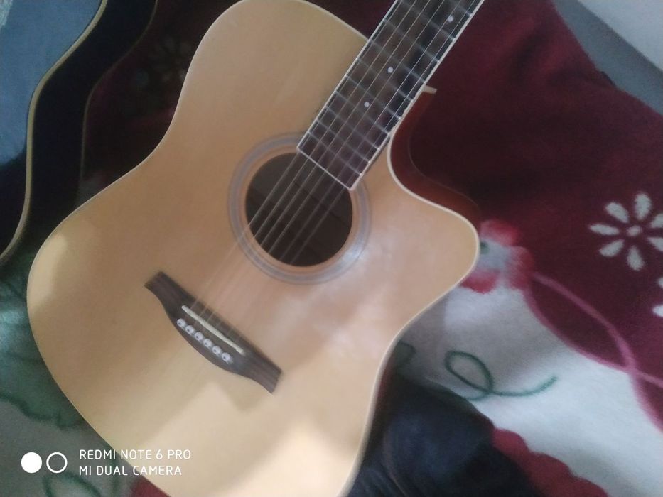 Гитара сатылады еки гитара