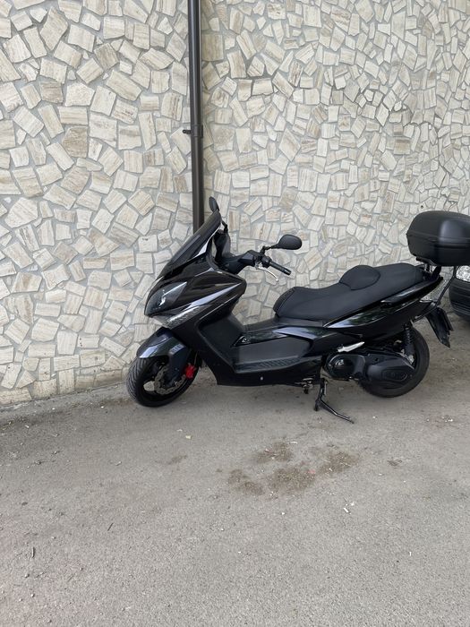 Scuter Maxiscuter Kymco Xciting 500 R