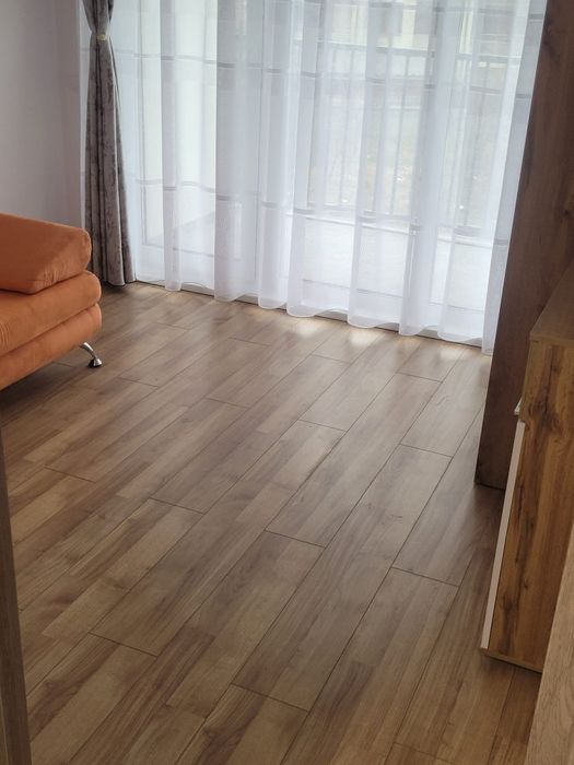 Inchiriez apartament