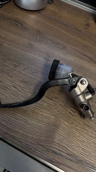 Мотоциклетна спирачна помпа HEL 19x20