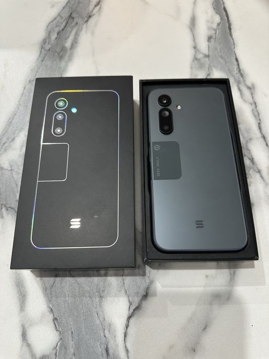 Продам телефон Solana 128g