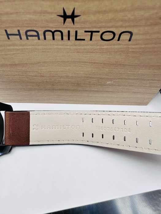 *Чисто Нов*Hamilton H64605531 Khaki Pilot Day Date *Night Mission*
