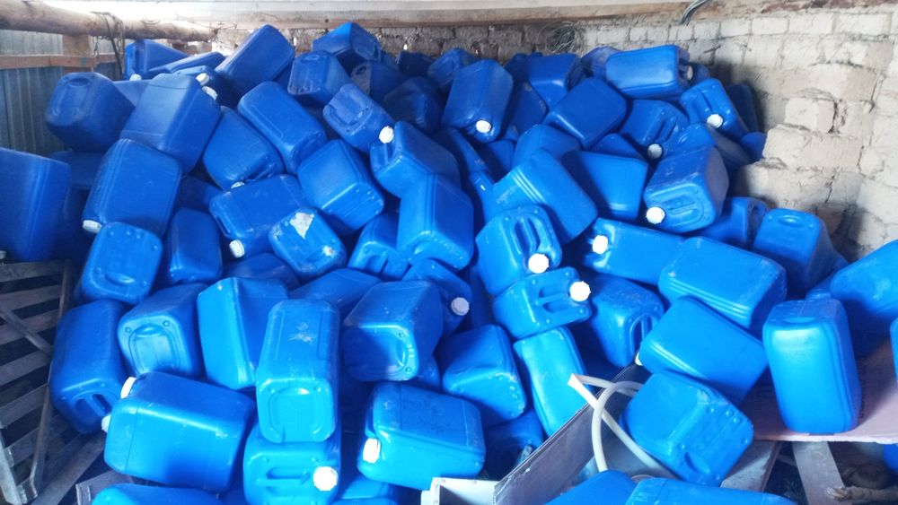 Продажа Пластиковые канистры .