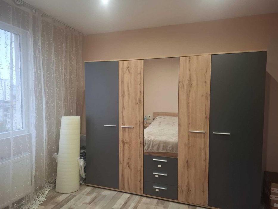 Дава се под наем Двустаен апартамент в Плевен, Идеален център - 70 кв.м за 408 € - Снимка #2