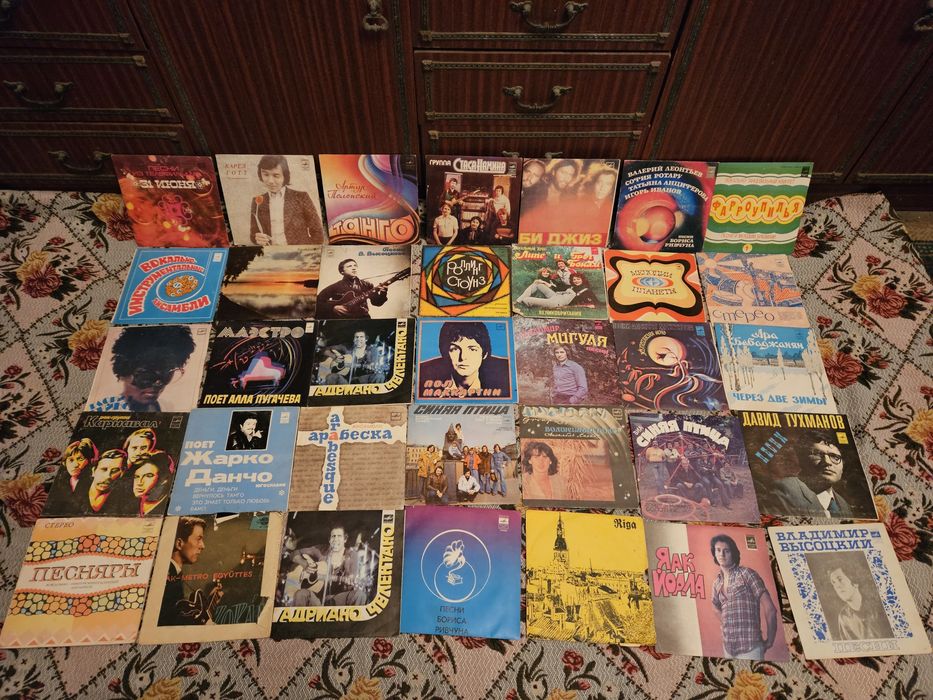 Пластинки по 500 тенге