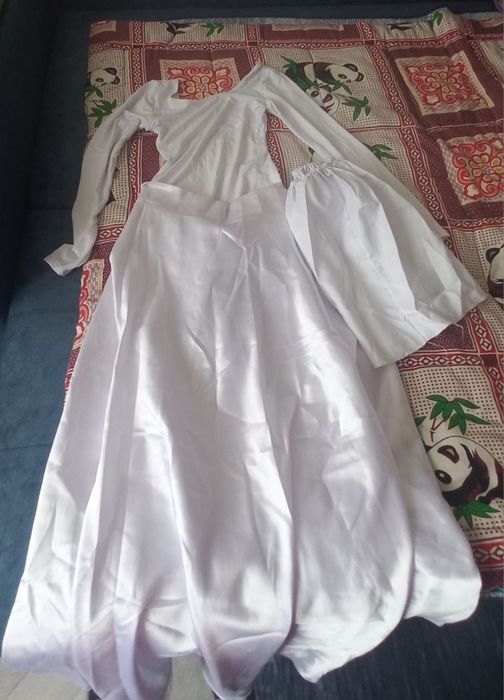 Костюм разные сшили на заказ