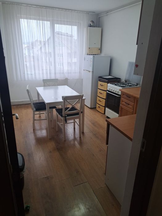 Apartament de închiriat