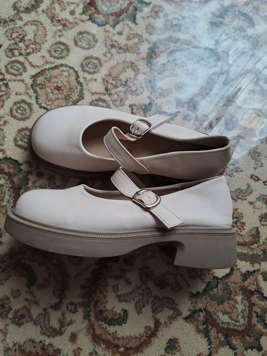 Продам жегские кожаные туфли