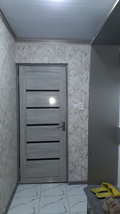 Продаю 2-х комнатную 2-3/1/4 квартира в г.Чирчик на против 24 и муз шк