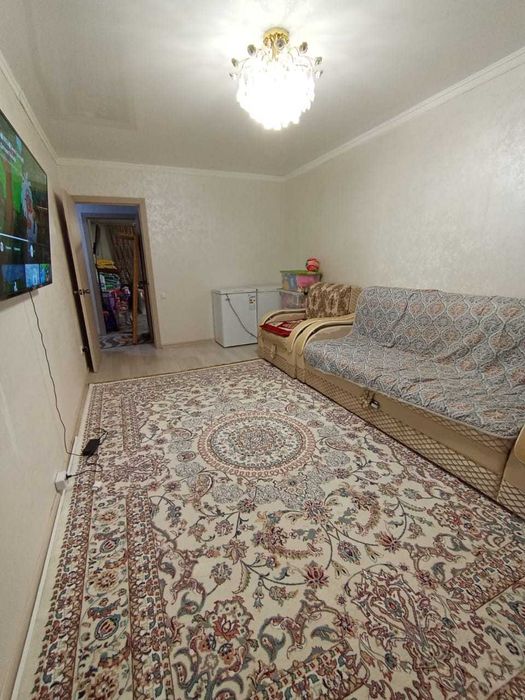 Продаётся 2 - комнатная квартира в районе ДСК