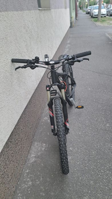 Vând bicicletă  Cube LTD26",