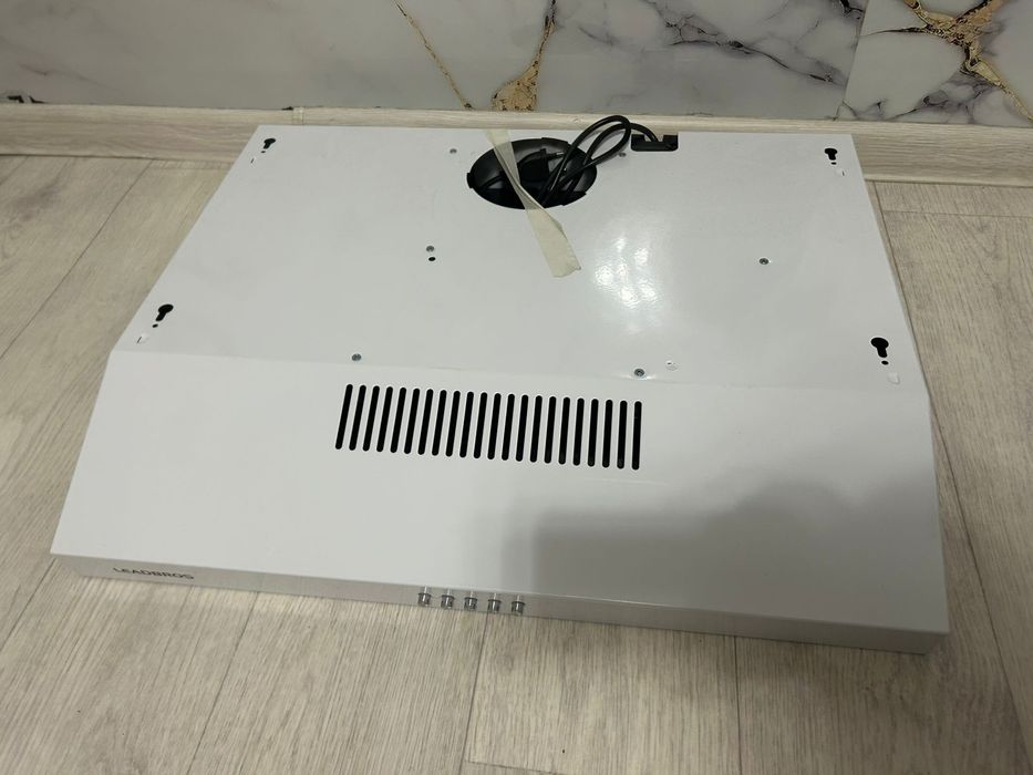 вытежка обсолютно новая