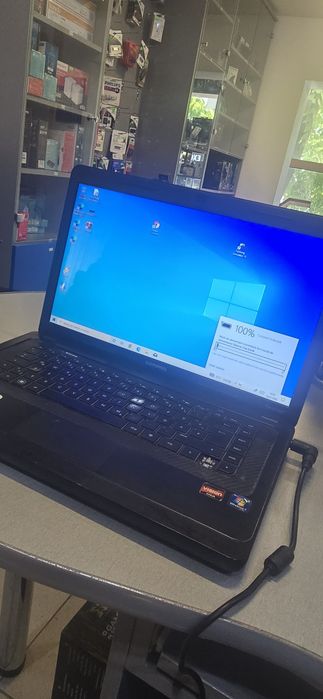 Vând Laptop Compaq