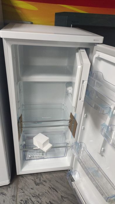 Продам новый холодильник