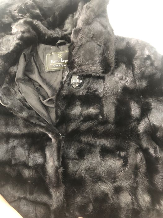 Продаю шубу черный бриллиант