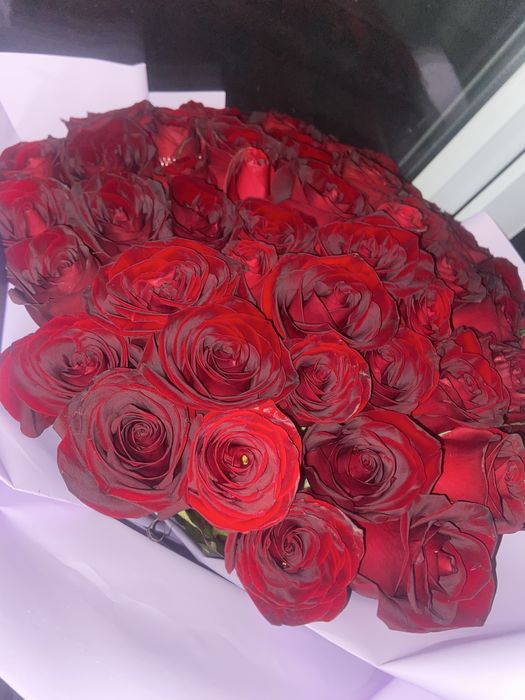 Срочно продам метровые розы. 51шт
