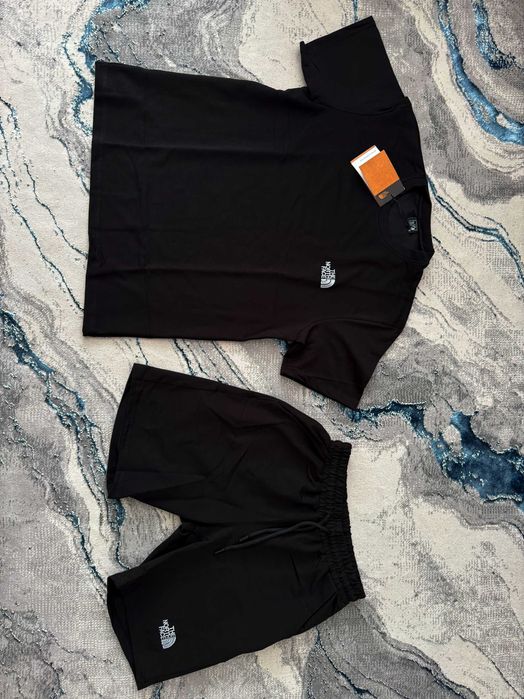 The North Face Compleu Tricou + Pantalon
