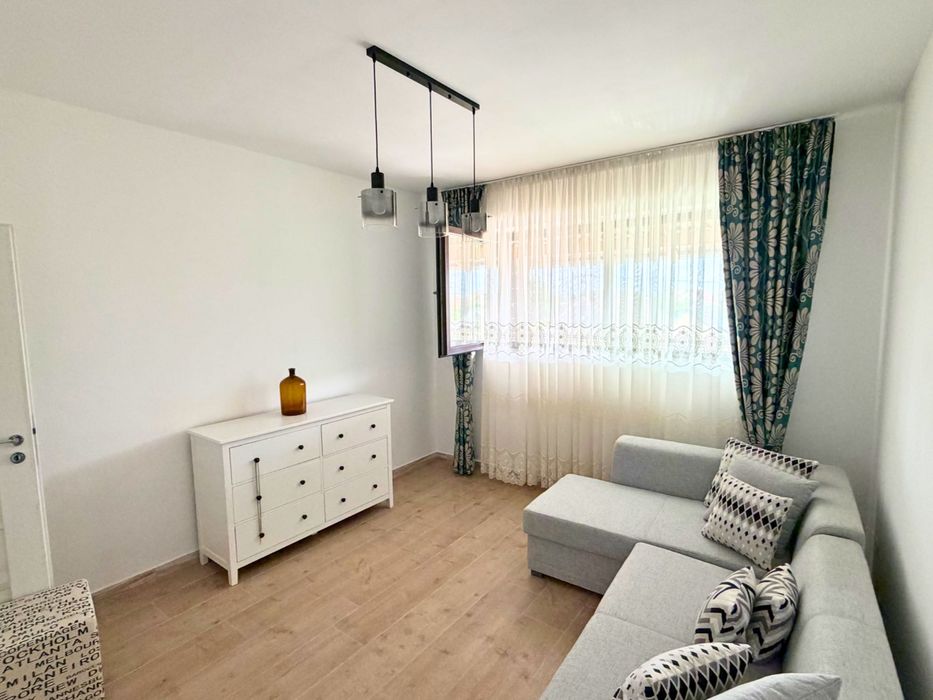 Casă / Duplex - Nojorid -  loc central - teren 1440 mp