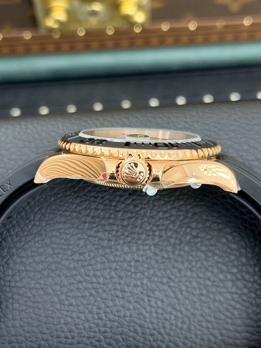 Rolex Yacht-Master Rubber Everose Gold 40mm