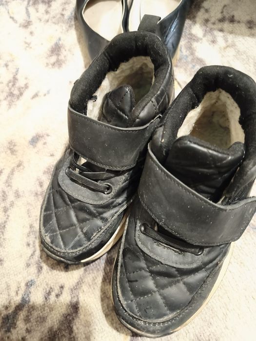 Отдам   кроссовки